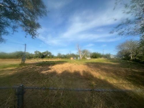 101 Lake Wood Drive, Lakeside, TX, 78368 | Card Image