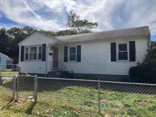 56 Arthur St, Pawtucket, RI, 02860-3102 | Card Image