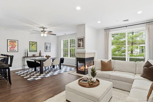 1708 Half Moon Bay Dr, Croton On Hudson, NY, 10520-3121 | Card Image