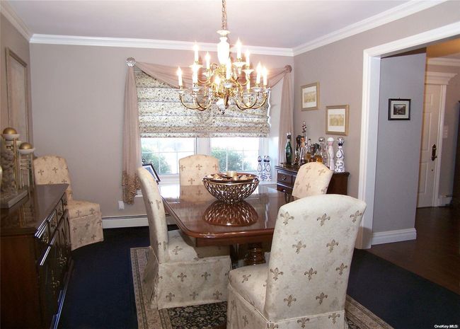 Formal Dining Room | Image 11