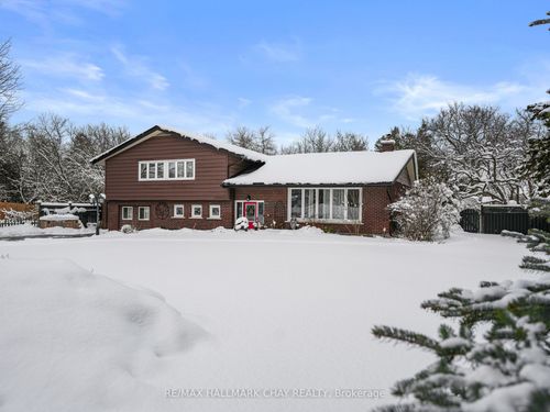 636 Victoria St E, New Tecumseth, ON, L9R1K1 | Card Image