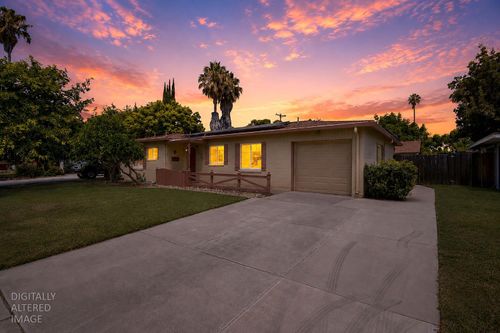 2439 De Ovan Ave, Stockton, CA, 95204-1513 | Card Image