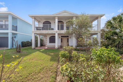 813 N Shore Dr, Port Isabel, TX, 78578-4632 | Card Image