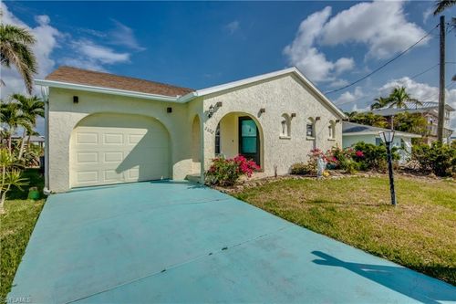 2692 Clyde St, MATLACHA, FL, 33993-9741 | Card Image