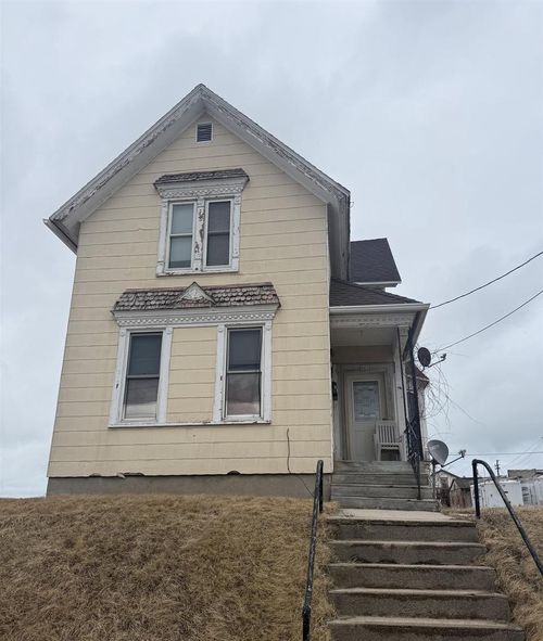 921 S 13th Street, Manitowoc, WI, 54220 | Card Image