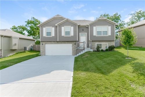 801 Emerson Drive, Belton, MO, 64012 | Card Image