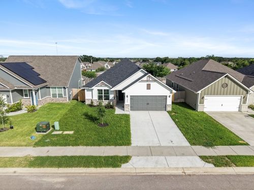 1904 Stubbs Dr, Bryan, TX, 77807-1606 | Card Image