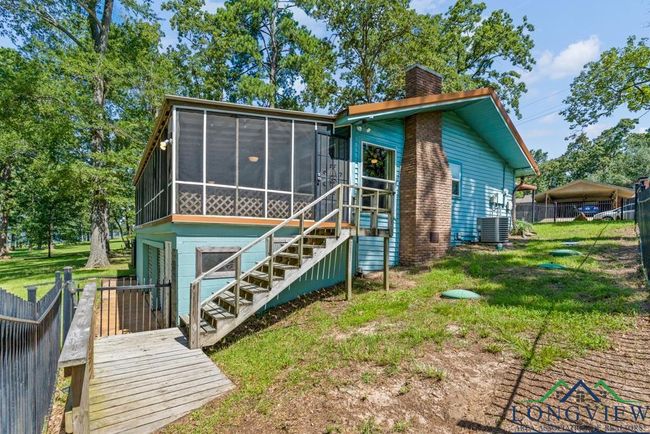 263 Crestwood Loop, House other with 2 bedrooms, 1 bathrooms and null parking in Avinger TX | Image 37