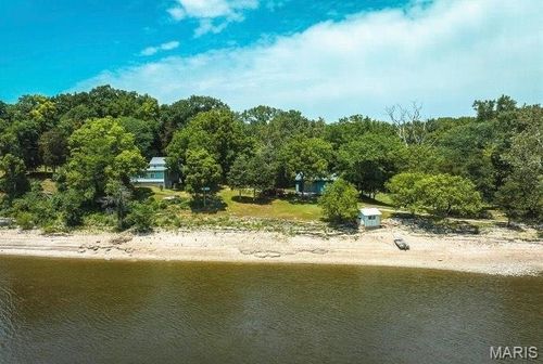 1 Golden Eagle Ferry Rd, Golden Eagle, IL, 62036-2039 | Card Image