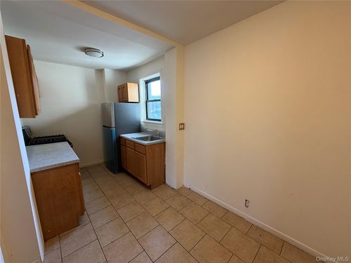 2b-107 Tibbetts Road, Yonkers, NY, 10705 | Card Image