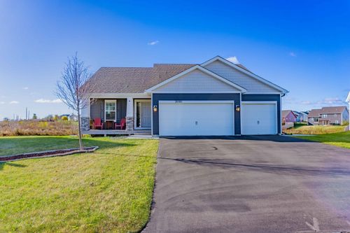 20585 Geyser Ct, Lakeville, MN, 55044-4710 | Card Image