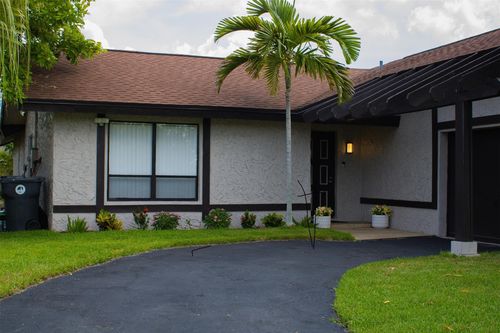 8211 Sw 13th Ct, North Lauderdale, FL, 33068-3530 | Card Image