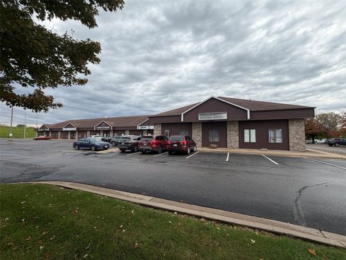103-1950 Dodge Rd Ne, Cedar Rapids, IA, 52402-2411 | Card Image