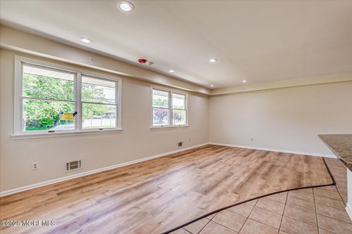 44 Oak Ter, Howell, NJ, 07731-2716 | Card Image