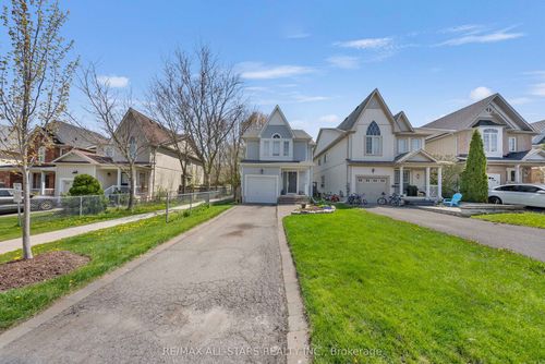 58 Margaret Graham Cres, Mount Albert, ON, L0G1M0 | Card Image