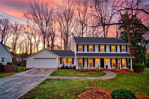 785 Spalding Dr, Sandy Springs, GA, 30328-1449 | Card Image