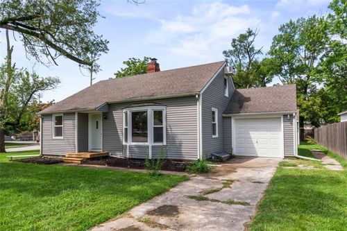 1831 Mississippi St, Lawrence, KS, 66044-4065 | Card Image