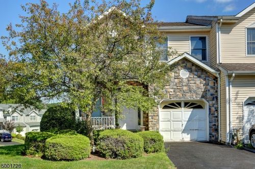 643 Old Dover Rd, Morris Plains, NJ, 07950-1125 | Card Image
