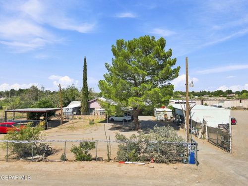 8109 Doniphan Drive, Vinton, TX, 79821 | Card Image