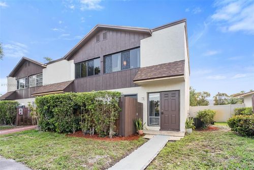 apt-33-3200 Nw 5th Ter, Pompano Beach, FL, 33064-3044 | Card Image