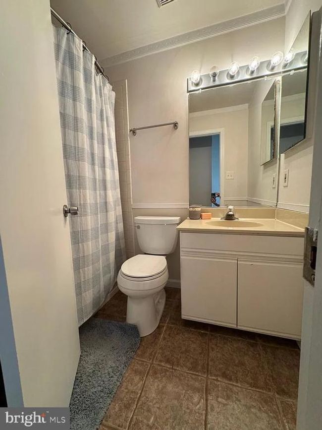 6215 Stonepath Cir, Townhouse with 2 bedrooms, 2 bathrooms and null parking in CENTREVILLE VA | Image 17