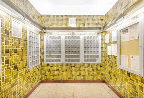 apt-a804-61 Grand Central Pkwy, Forest Hills, NY, 11375-1276 | Card Image