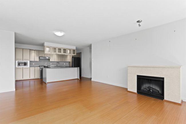 205 - 683 W Victoria Park, Condo with 2 bedrooms, 2 bathrooms and 1 parking in North Vancouver BC | Image 18