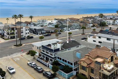 203 8th St, Newport Beach, CA, 92661-1142 | Card Image