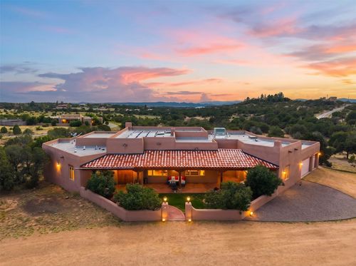 236 Tano Road, Santa Fe, NM, 87506 | Card Image