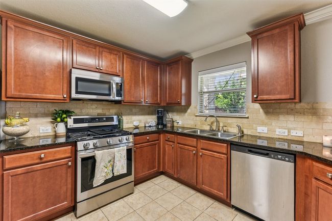 538 Travertine Trl, House other with 4 bedrooms, 3 bathrooms and 4 parking in Buda TX | Image 7