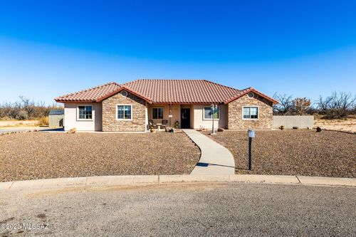 176 E Artesian Ln, Benson, AZ, 85602-7432 | Card Image