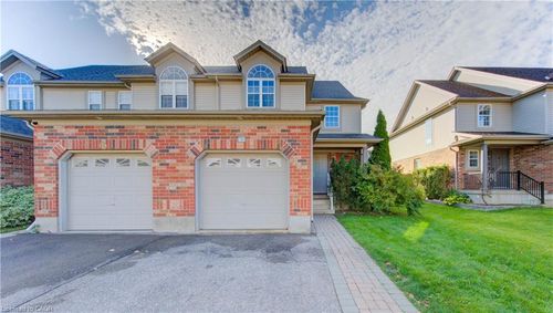 63 Swartz St, Kitchener, ON, N2E4A6 | Card Image