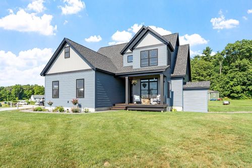 467 Blane Cir, Pembroke, NH, 03275-3270 | Card Image