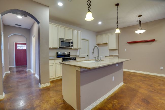 617 E Worth St, House other with 3 bedrooms, 2 bathrooms and null parking in Grapevine TX | Image 7