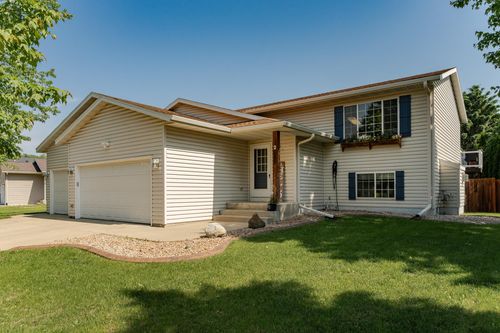 2 Lillie Ln Se, Pine Island, MN, 55963-6782 | Card Image