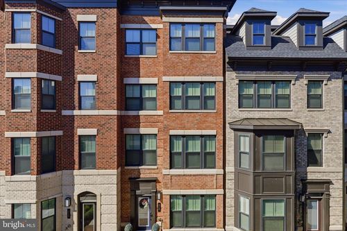19-213 Market Sq Nw, VIENNA, VA, 22180-4456 | Card Image