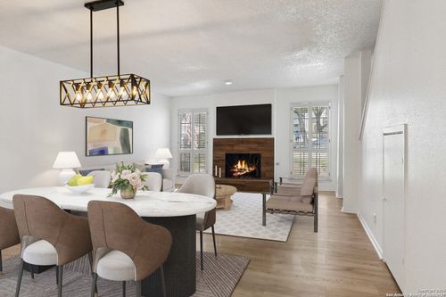 8117 Scottshill, San Antonio, TX, 78209-1942 | Card Image