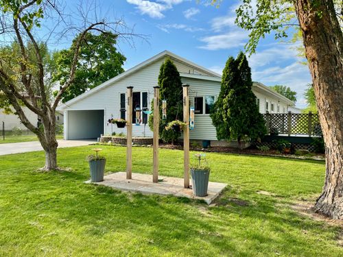 729 10th St E, Wabasha, MN, 55981-1709 | Card Image