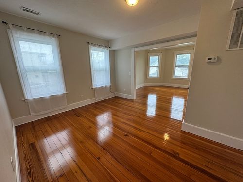 apt-2-72 Forest St, Attleboro, MA, 02703-2497 | Card Image