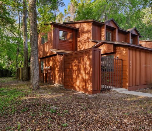 5701 10th Pl, GAINESVILLE, FL, 32607-3864 | Card Image