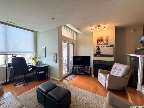1207-1901 Victoria Ave, Regina, SK, S4P3R4 | Card Image
