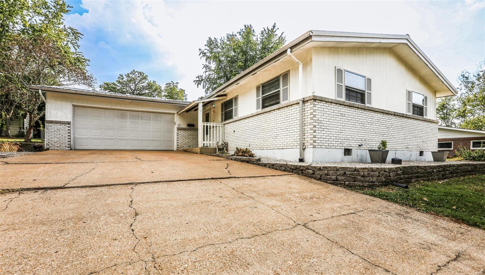 Lilac Dr, Potosi, MO 63664