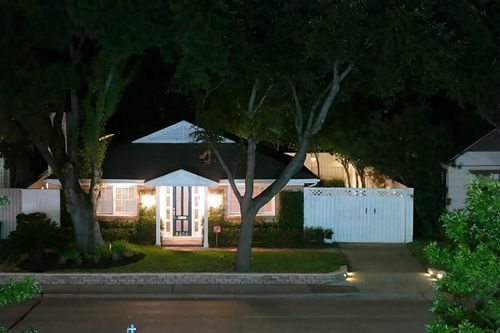 6208 Kirby Dr, Houston, TX, 77005-3143 | Card Image