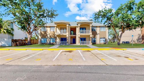 d-206 Majors Ln, KISSIMMEE, FL, 34743-4529 | Card Image