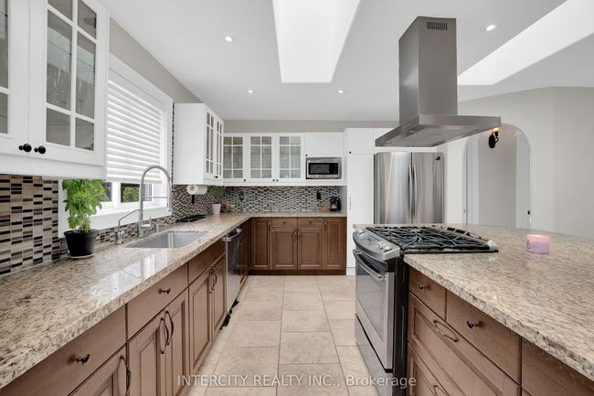 31 Archibald Rd, House other with 5 bedrooms, 5 bathrooms and 9 parking in King ON | Image 7