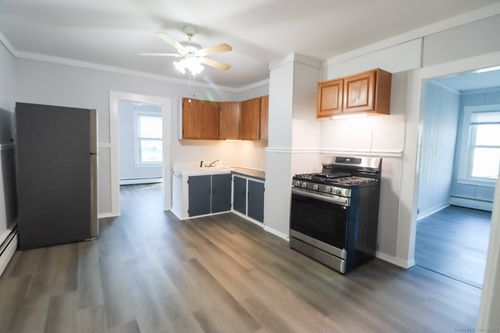 50-48-50 Golden St, Norwich, CT, 06360-4739 | Card Image