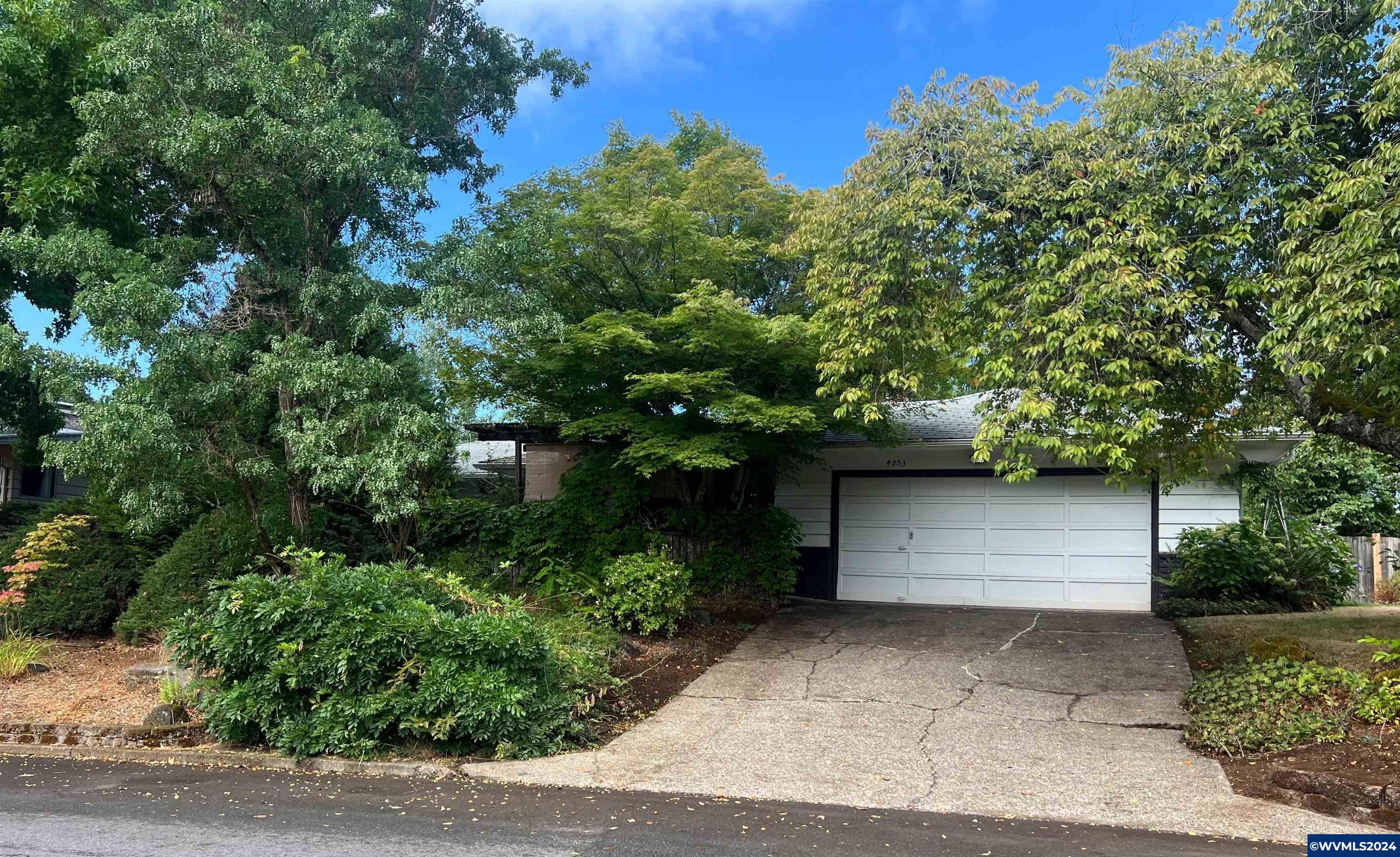 Nina Ave, Salem, OR 97302