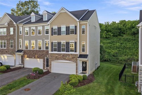 12 Remington Dr, Washington, PA, 15301-6195 | Card Image