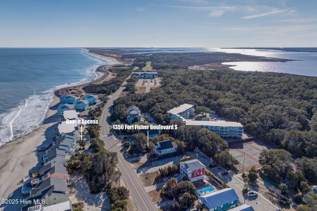 934 Fort Fisher Blvd S, House other with 5 bedrooms, 5 bathrooms and 2 parking in Kure Beach NC | Image 8