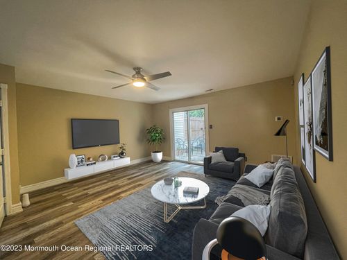 464 La Cascata, Gloucester Twp, NJ, 08030 | Card Image